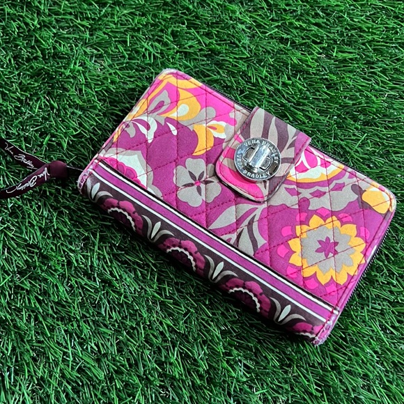 Vera Bradley Handbags - Vera Bradley Clutch Wallet